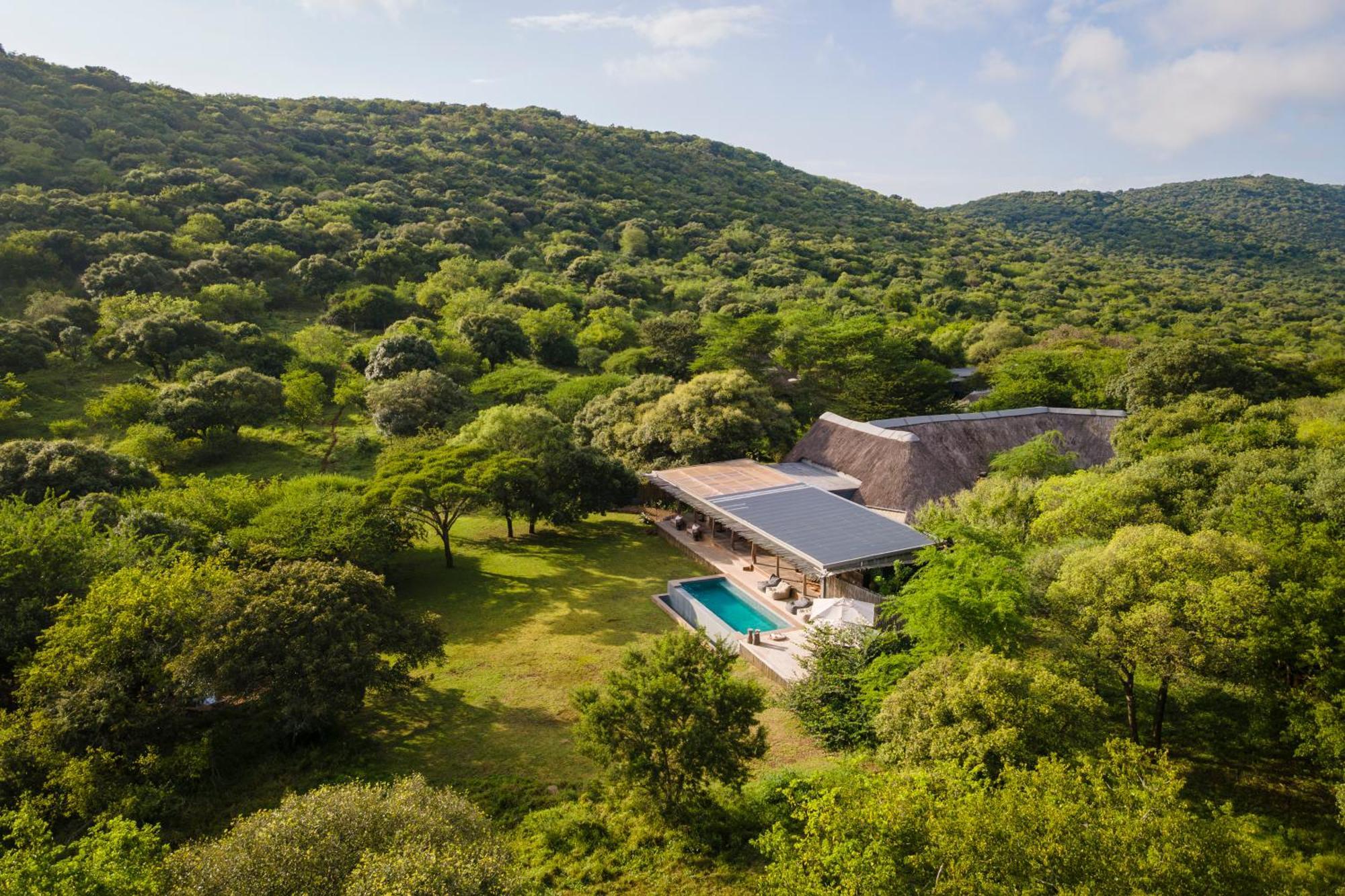 Sungulwane Private Game Lodge Hluhluwe Exterior photo